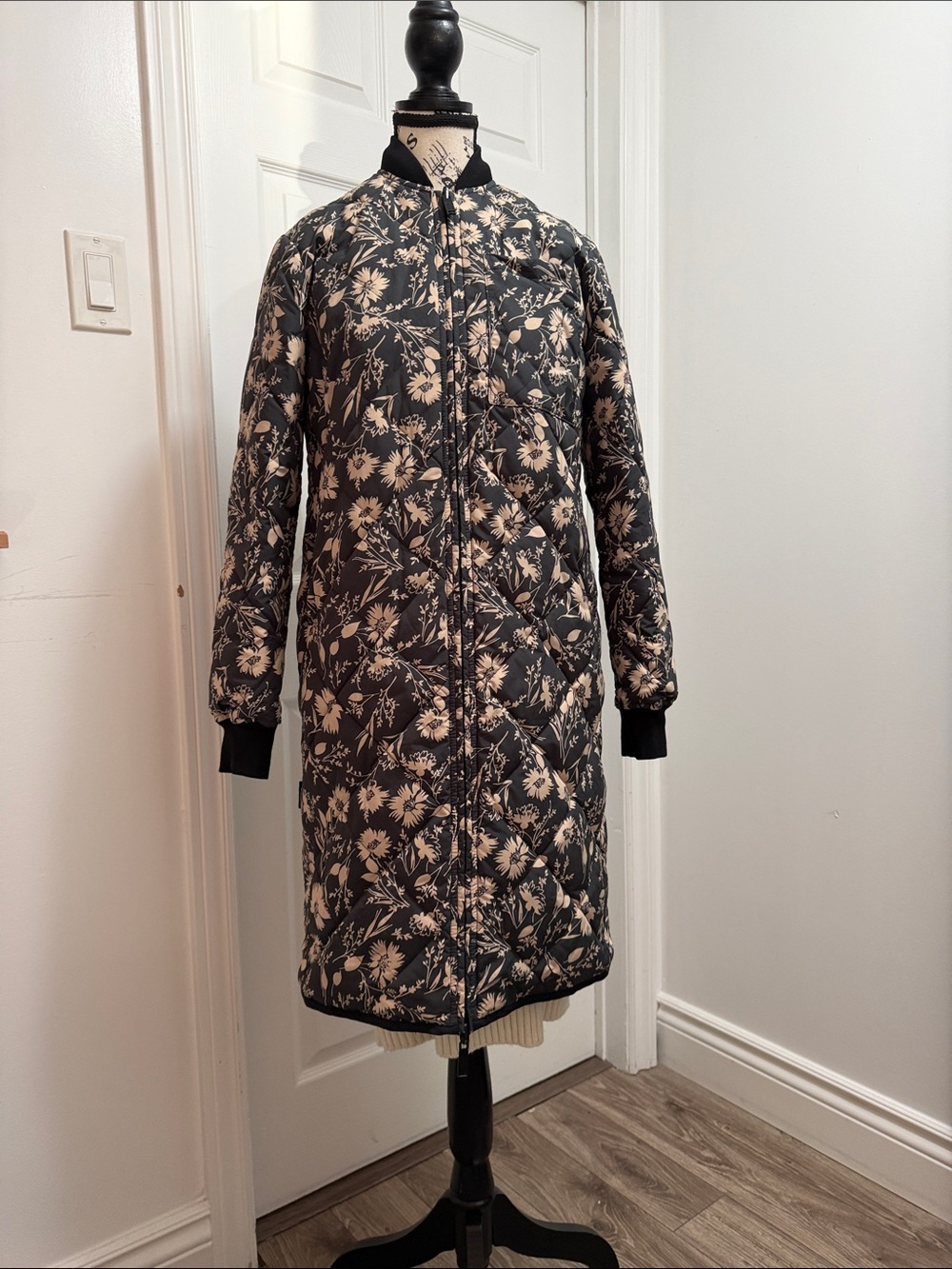 Frank & Oak dark teal and cream Floral Quilted Long Bomber Jacket in size S/M